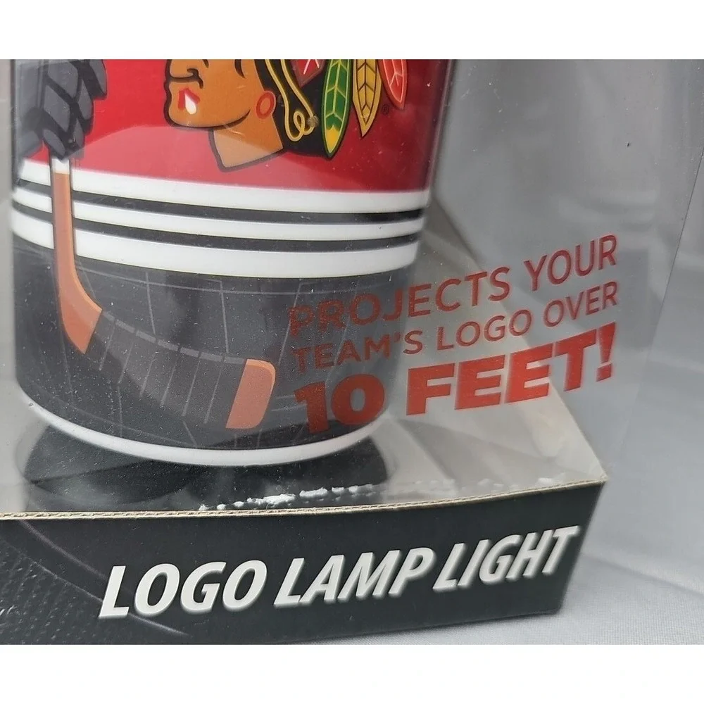 NHL Chicago Blackhawks Protection Logo Lamp, projects 10' to ceiling NEW